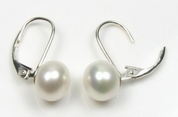 Náušnice s bílou perlou